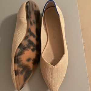 7.5 Rothy’s Ecru Points